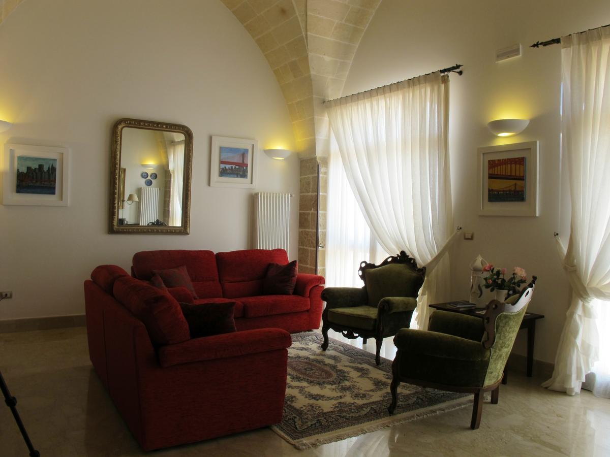 Hotel Villa Leuzzi Salice Salentino Exterior photo